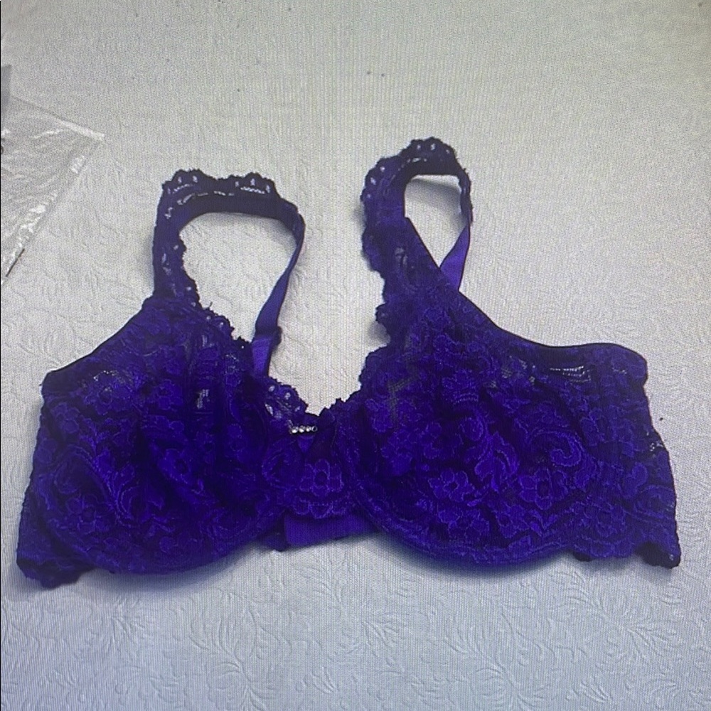 Lace Underwire Bra in Purple